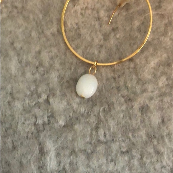 Hoop earrings with opal stone - Picture 2 of 2